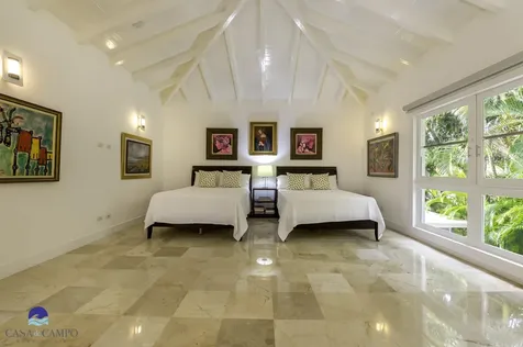 5 Las Palmas Casa de Campo DR 22000