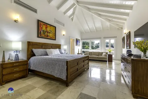 5 Las Palmas Casa de Campo DR 22000