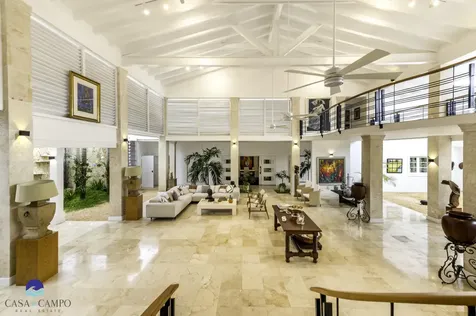 5 Las Palmas Casa de Campo DR 22000