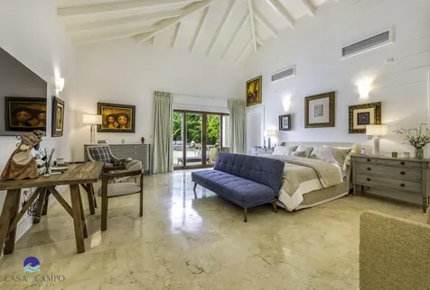 5 Las Palmas Casa de Campo DR 22000