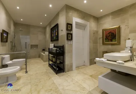 5 Las Palmas Casa de Campo DR 22000