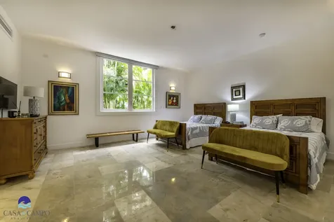 5 Las Palmas Casa de Campo DR 22000