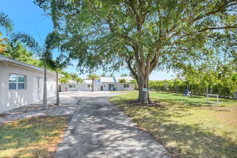 6604 Eastview Drive Lake Worth FL 33462