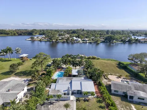 6604 Eastview Drive Lake Worth FL 33462