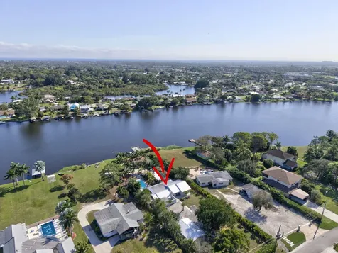 6604 Eastview Drive Lake Worth FL 33462