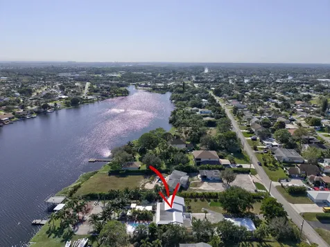 6604 Eastview Drive Lake Worth FL 33462
