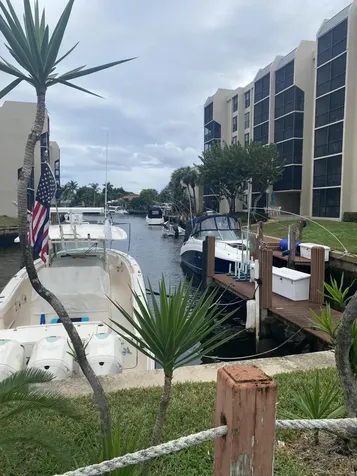 17 Royal Palm Way Boca Raton FL 33432