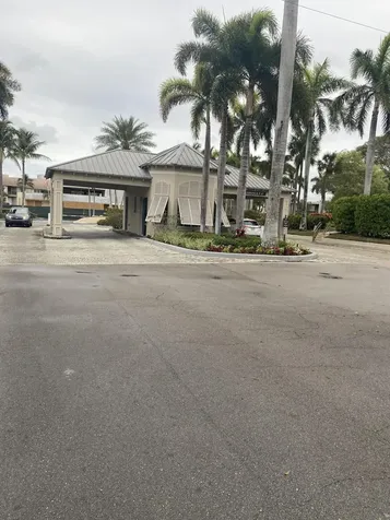 17 Royal Palm Way Boca Raton FL 33432