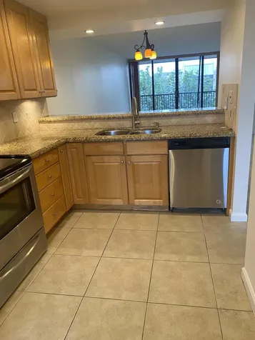 17 Royal Palm Way Boca Raton FL 33432
