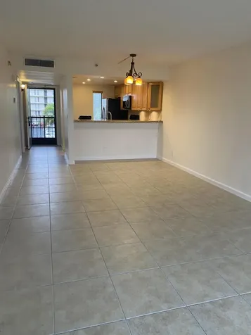 17 Royal Palm Way Boca Raton FL 33432
