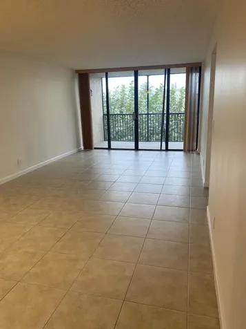 17 Royal Palm Way Boca Raton FL 33432