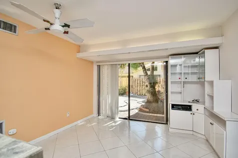 7671 Sierra Terrace Boca Raton FL 33433