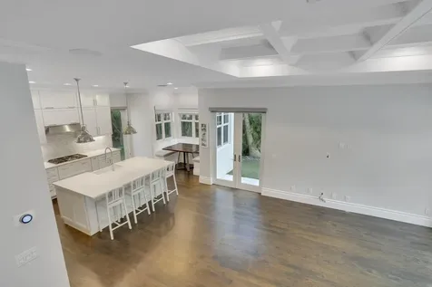 200 Nw 10th Street Boca Raton FL 33432