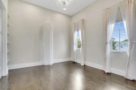 200 Nw 10th Street Boca Raton FL 33432
