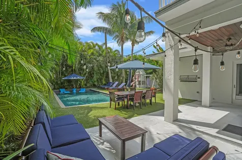 200 Nw 10th Street Boca Raton FL 33432