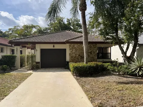 4951 Boxwood Circle Boynton Beach FL 33436
