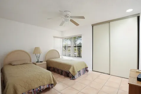 4951 Boxwood Circle Boynton Beach FL 33436