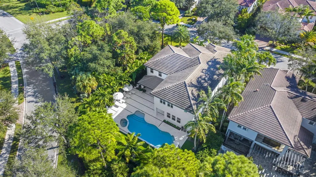 905 Mill Creek Drive Palm Beach Gardens FL 33410