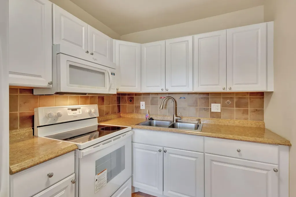 162 Coventry G West Palm Beach FL 33417