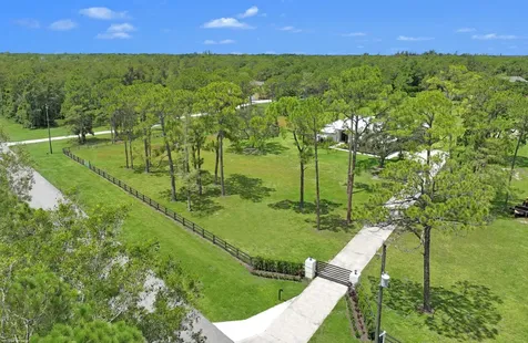 5555 Cougars Prowl Lake Worth FL 33449