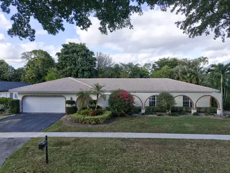 6749 S Grande Drive Boca Raton FL 33433