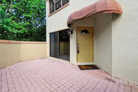 41 Uno Lago Drive Juno Beach FL 33408