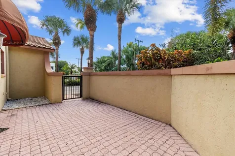 41 Uno Lago Drive Juno Beach FL 33408