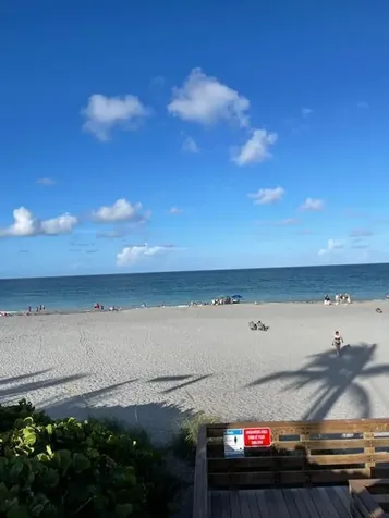 41 Uno Lago Drive Juno Beach FL 33408