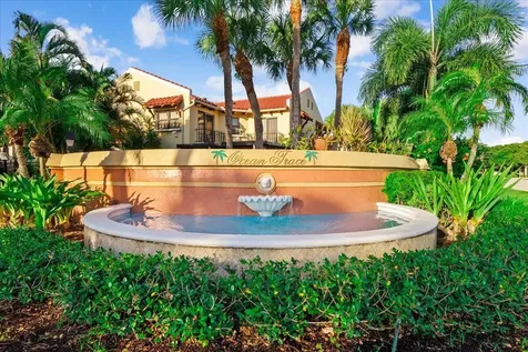 41 Uno Lago Drive Juno Beach FL 33408