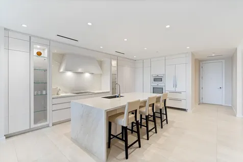 200 Se Mizner Boulevard Boca Raton FL 33432