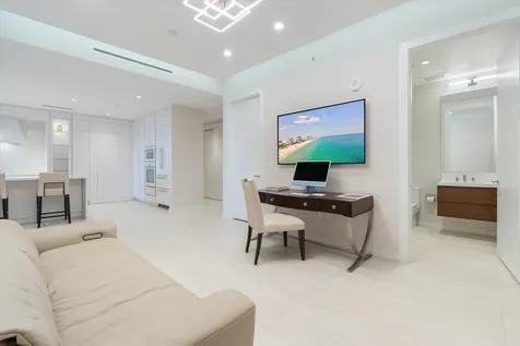 200 Se Mizner Boulevard Boca Raton FL 33432