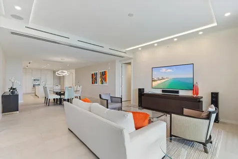 200 Se Mizner Boulevard Boca Raton FL 33432