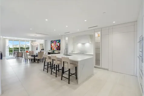 200 Se Mizner Boulevard Boca Raton FL 33432
