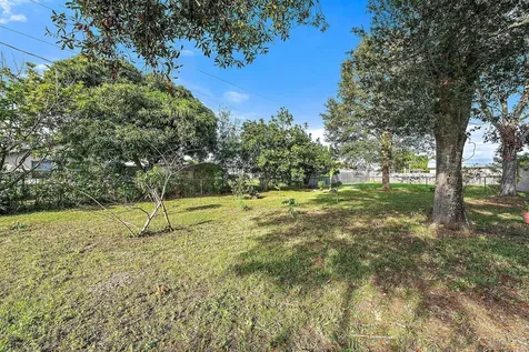2118 Sw Trenton Lane Port Saint Lucie FL 34984