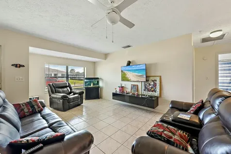 2118 Sw Trenton Lane Port Saint Lucie FL 34984