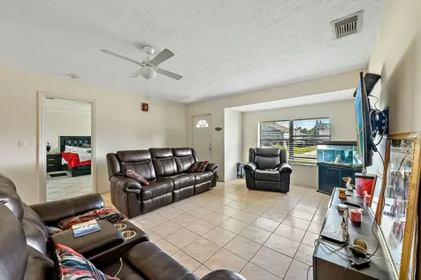 2118 Sw Trenton Lane Port Saint Lucie FL 34984