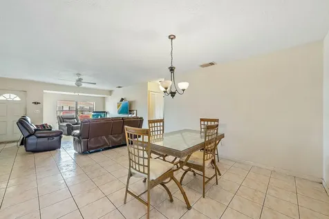 2118 Sw Trenton Lane Port Saint Lucie FL 34984