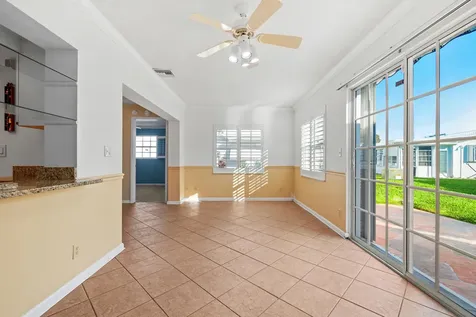 2006 Sw Golf Lane Boynton Beach FL 33426
