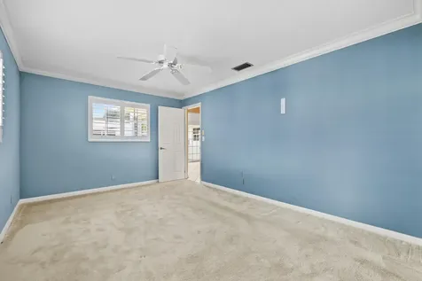 2006 Sw Golf Lane Boynton Beach FL 33426