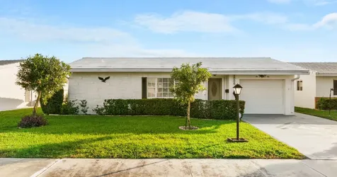 2006 Sw Golf Lane Boynton Beach FL 33426