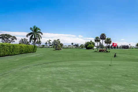 2006 Sw Golf Lane Boynton Beach FL 33426