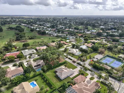 100 N Country Club Boulevard Atlantis FL 33462