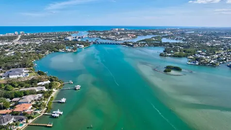 18896 Point Drive Tequesta FL 33469