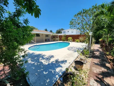 112 Se 28th Avenue Boynton Beach FL 33435