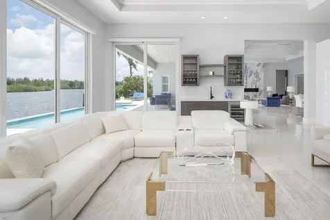3937 Indian River Drive Vero Beach FL 32963