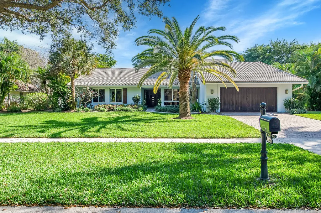2932 Banyan Boulevard Circle Boca Raton FL 33431