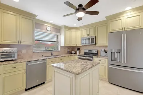 9940 Pyracantha Tree Terrace Boynton Beach FL 33436