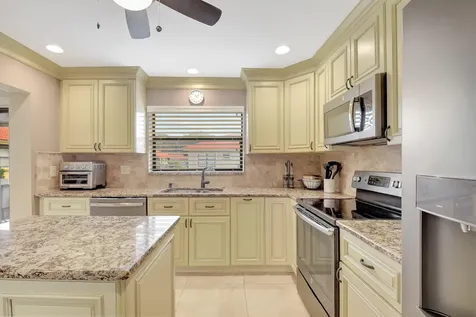 9940 Pyracantha Tree Terrace Boynton Beach FL 33436
