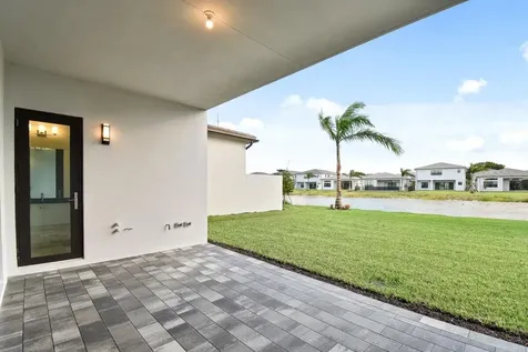 8358 Fishers Island Boca Raton FL 33434