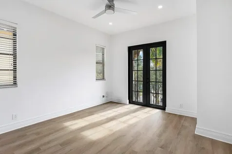 17939 Lake Azure Way Boca Raton FL 33496
